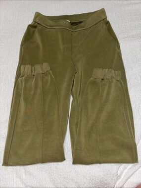 Lululemon Olive Green Pull-On Jogger Pants